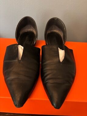 Vince Black Pointed Leather Slip-On Flats